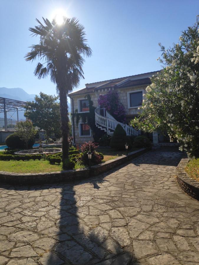 Leisure House Jovovic Villa บาร์ ภายนอก รูปภาพ