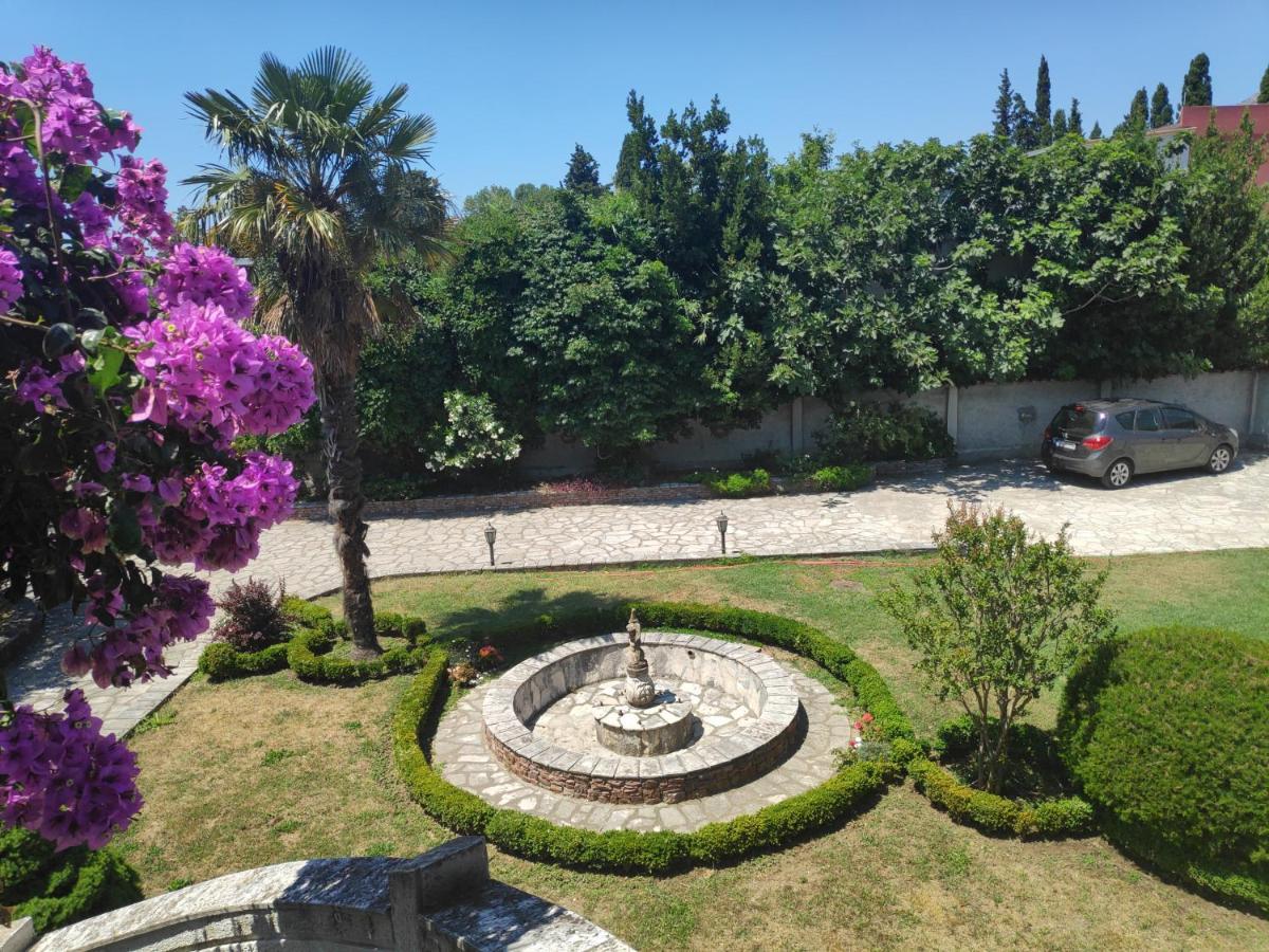Leisure House Jovovic Villa บาร์ ภายนอก รูปภาพ