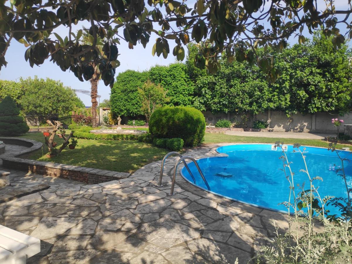 Leisure House Jovovic Villa บาร์ ภายนอก รูปภาพ