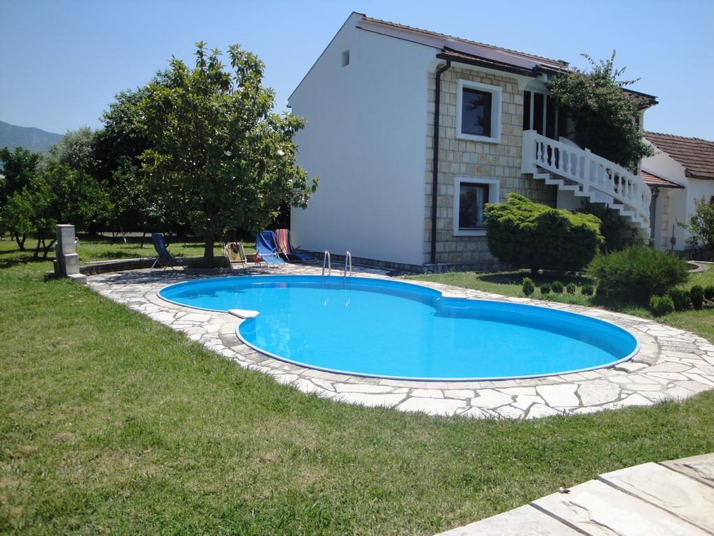Leisure House Jovovic Villa บาร์ ห้อง รูปภาพ
