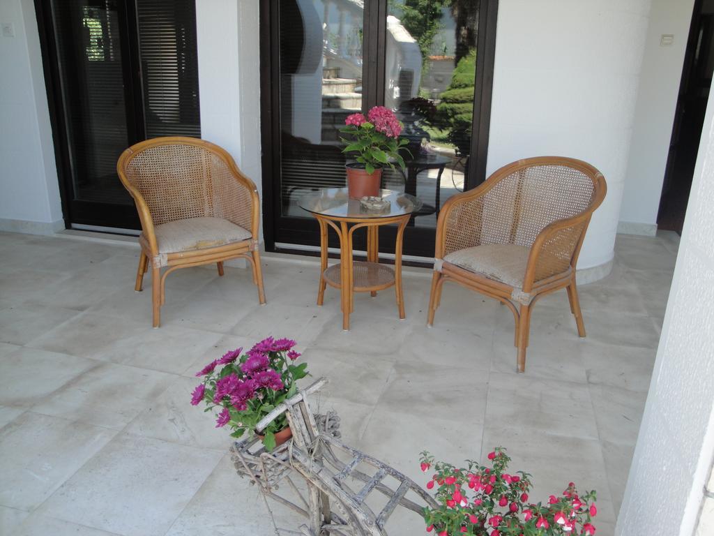 Leisure House Jovovic Villa บาร์ ห้อง รูปภาพ
