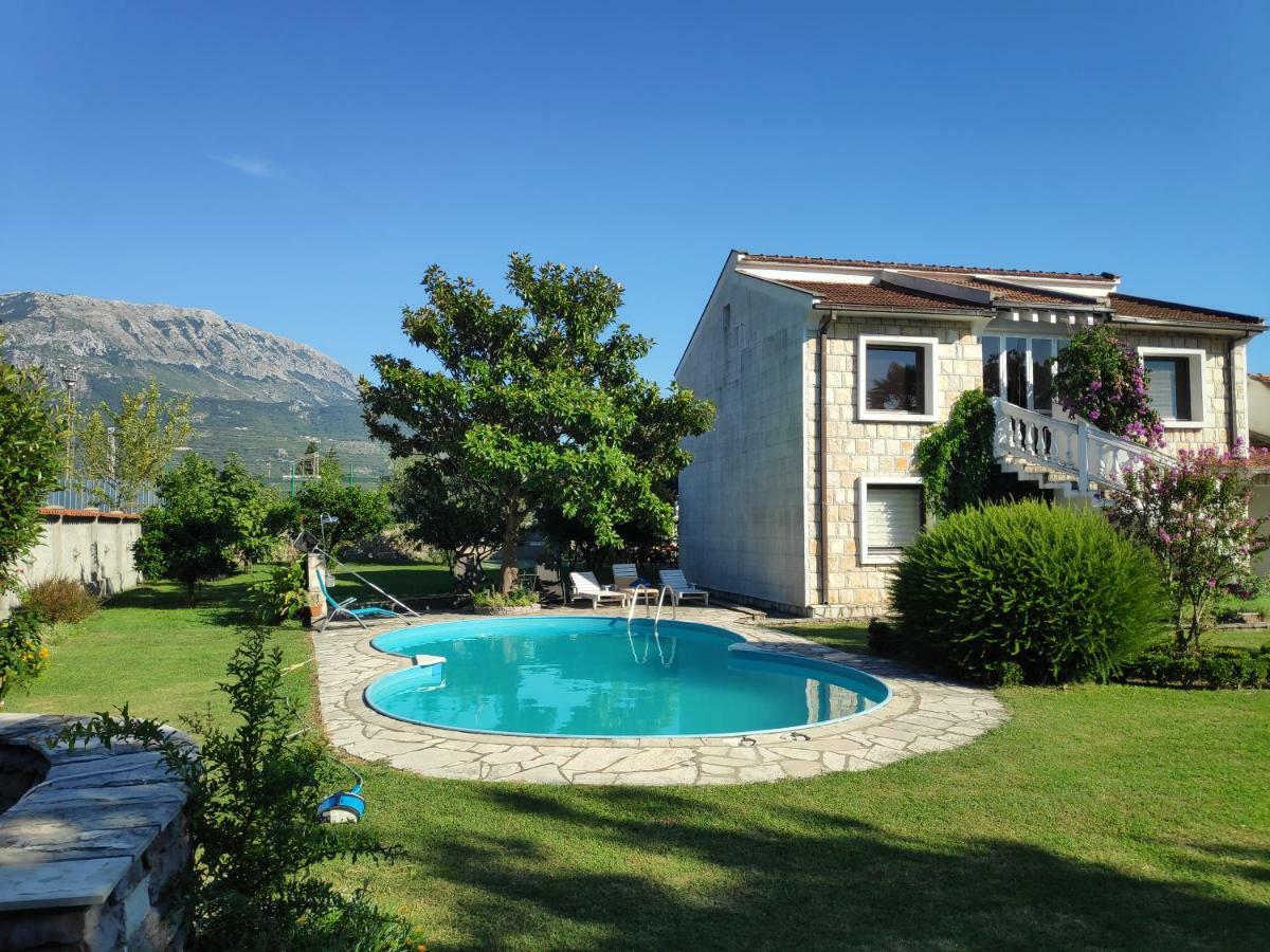 Leisure House Jovovic Villa บาร์ ภายนอก รูปภาพ