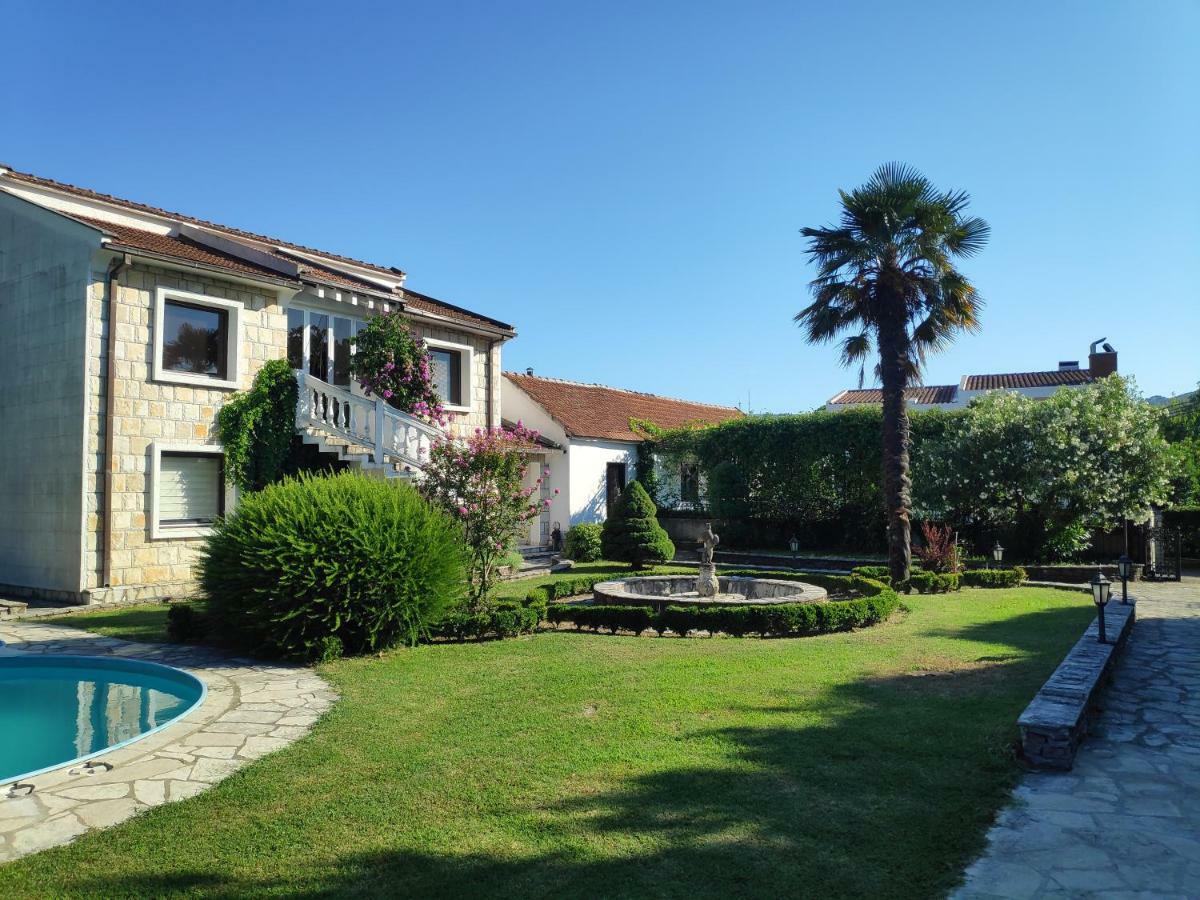 Leisure House Jovovic Villa บาร์ ภายนอก รูปภาพ