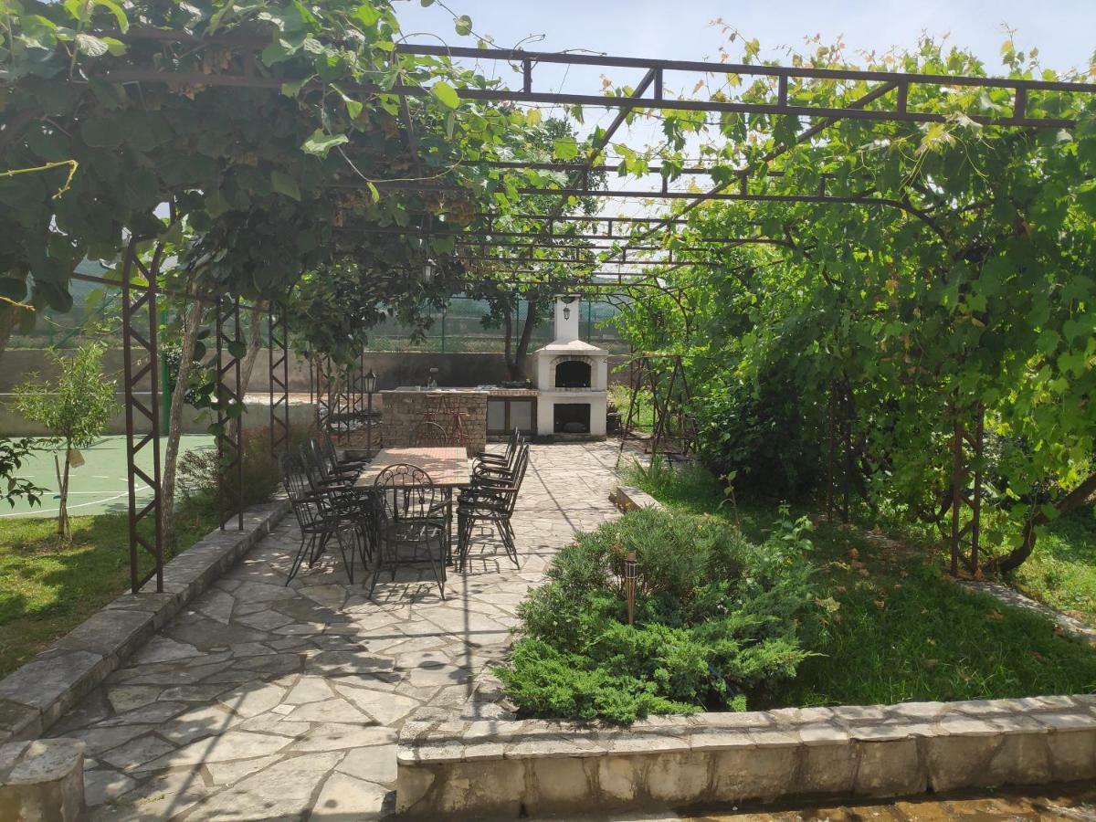 Leisure House Jovovic Villa บาร์ ภายนอก รูปภาพ
